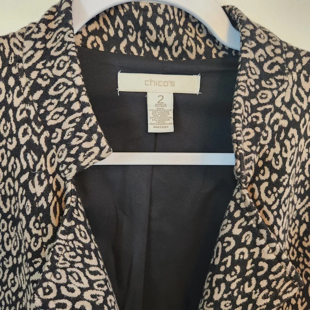 Chico's Women's Tan and Black Animal Print Jacket Blazer Chico's Size 2 - Picture 5 of 6
